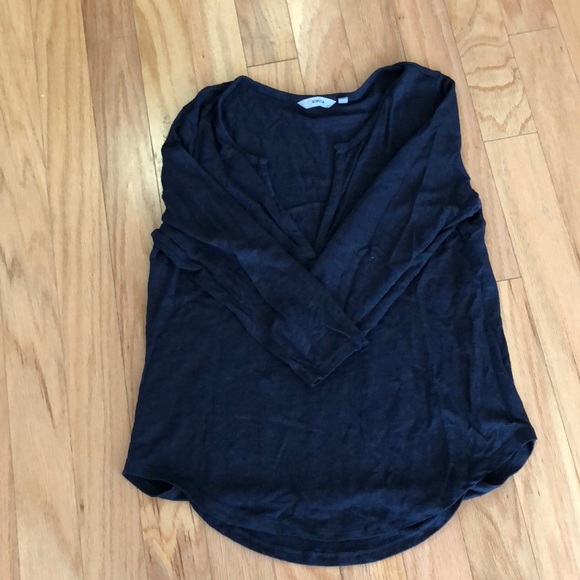 Like new 100% linen Athleta top size large - Picture 2 of 3